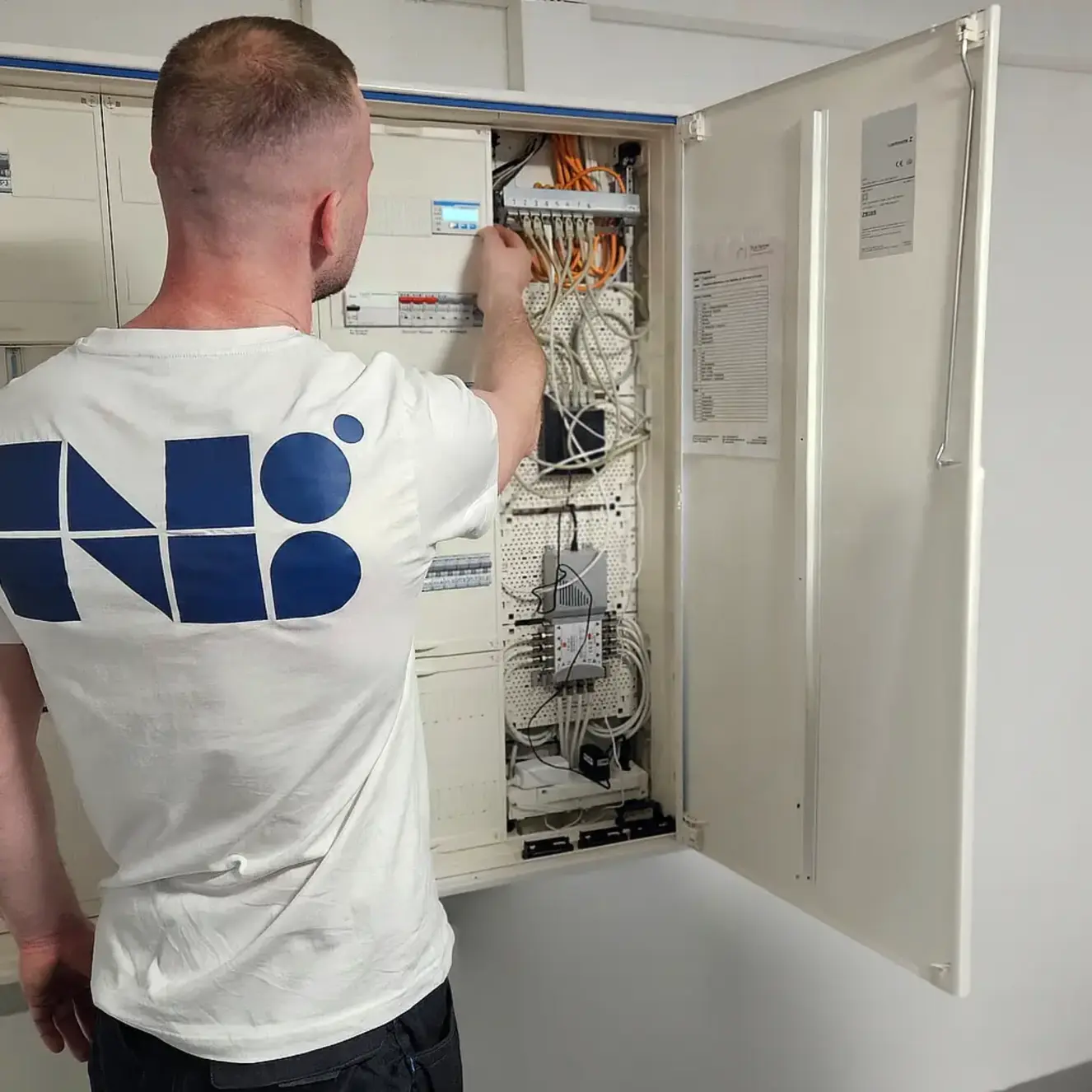 Anmeldung und Netzanschluss der PV-Anlage durch nbg solar – professioneller Einbau und Einrichtung im Zählerschrank in Nürnberg